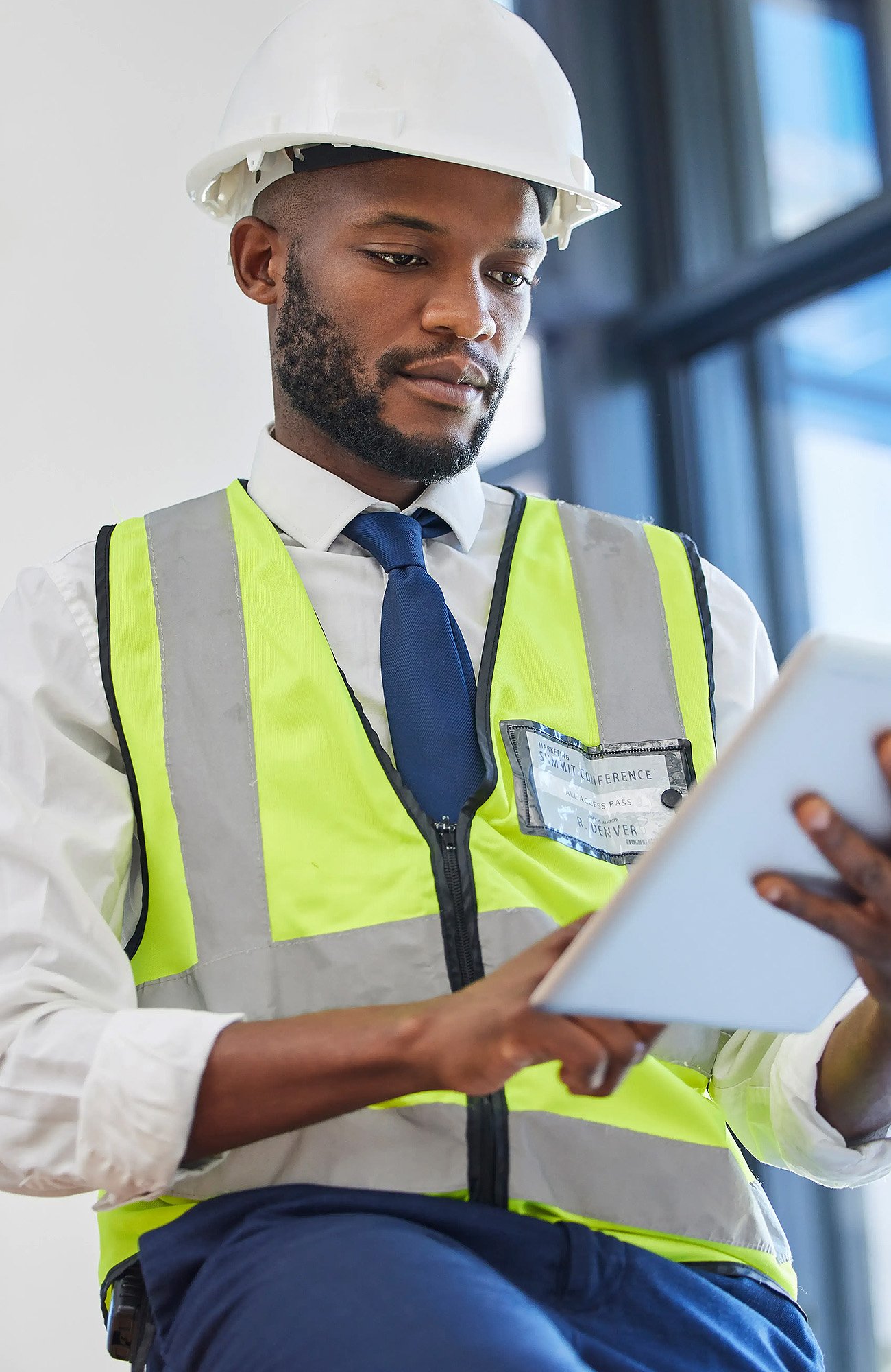 img-portrait-contractors-04